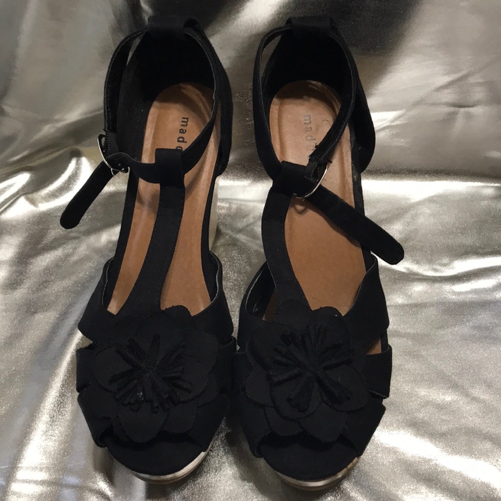 Madden girl wedges